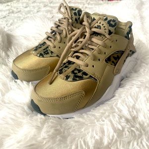 Brand new/never worn leopard Nike sneakers